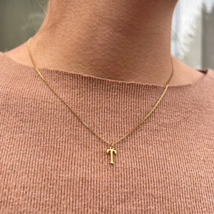 Collier personnalisé en or 18 carats, pendentif initiale de A à Z, cadeau pour elle, breloque petite lettre de l'alphabet, chaîne en or réglable, cadeau d'anniversaire image 4