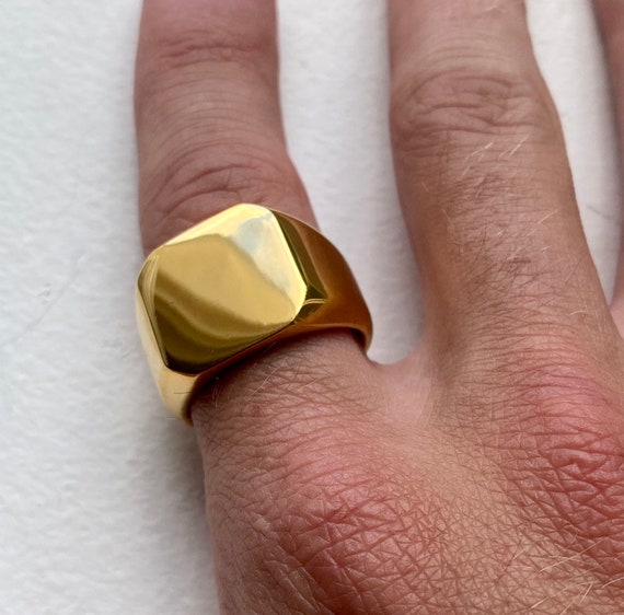 Mens heavy gold signet best sale rings