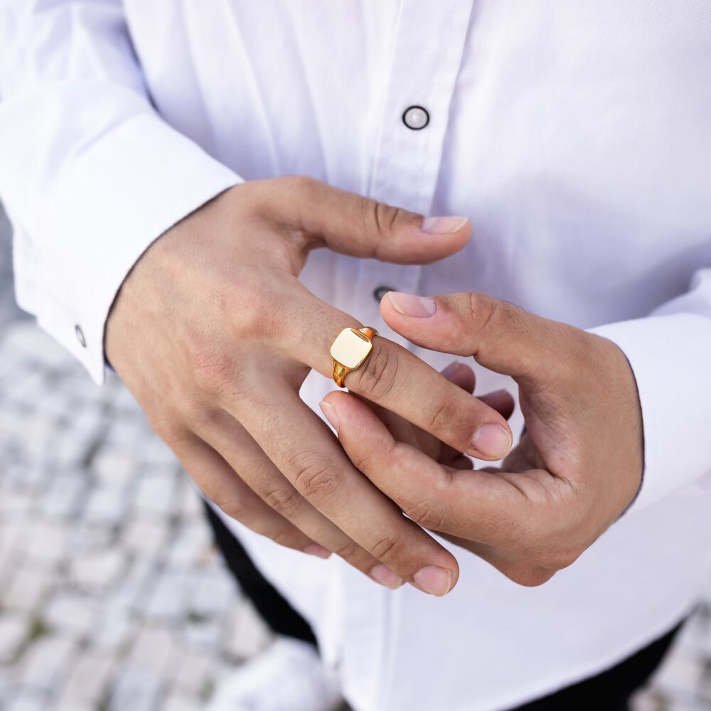 Mens square signet ring discount