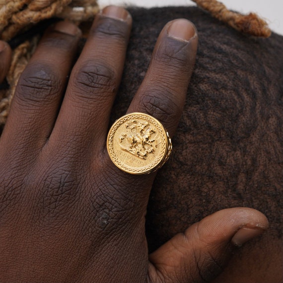 1909 Yellow Gold Full Sovereign Coin Ring | Miltons Diamonds