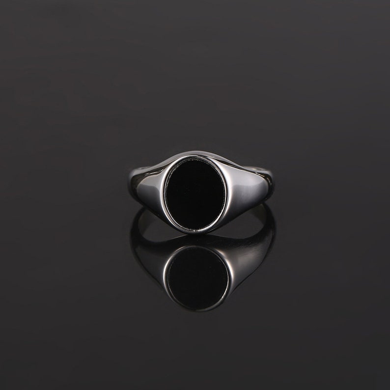 18K Gold Signet Ring Men - Mens Gold Rings - Onyx Ring for Man - By Twistedpendant