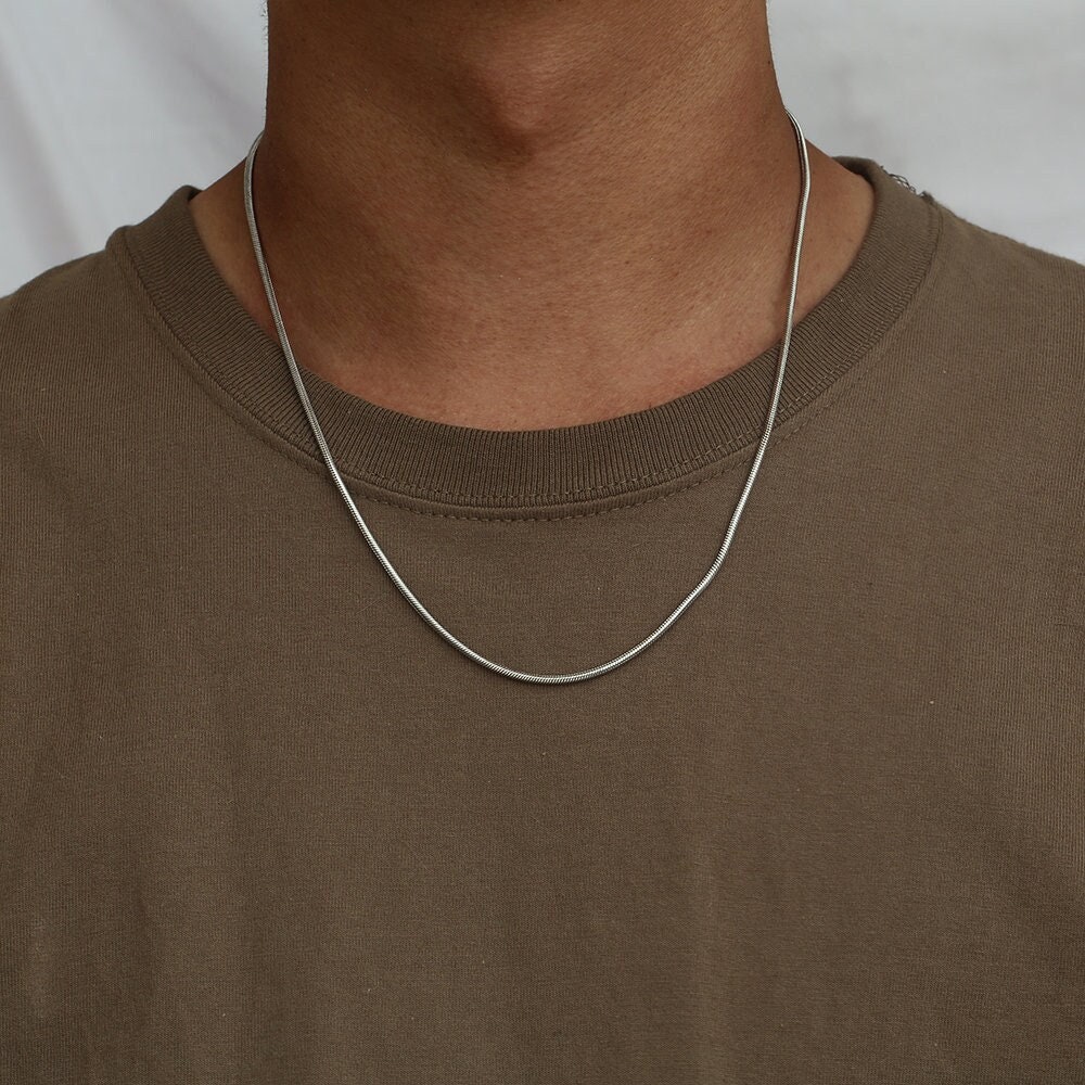 メンズネックレス、シルバースネークチェーンネックレス 2mm 薄型