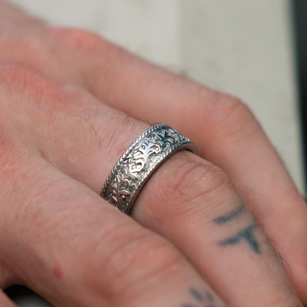 Mens Silver Pattern Band Ring - Mens Ring - Vintage Styled Pattern Ring ...