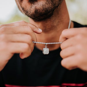 Collana di perle nere Collana con ciondolo in pietra preziosa bianca per uomo Collana da uomo Catena nera con ciondolo Gioielli da uomo di Twistedpendant immagine 5