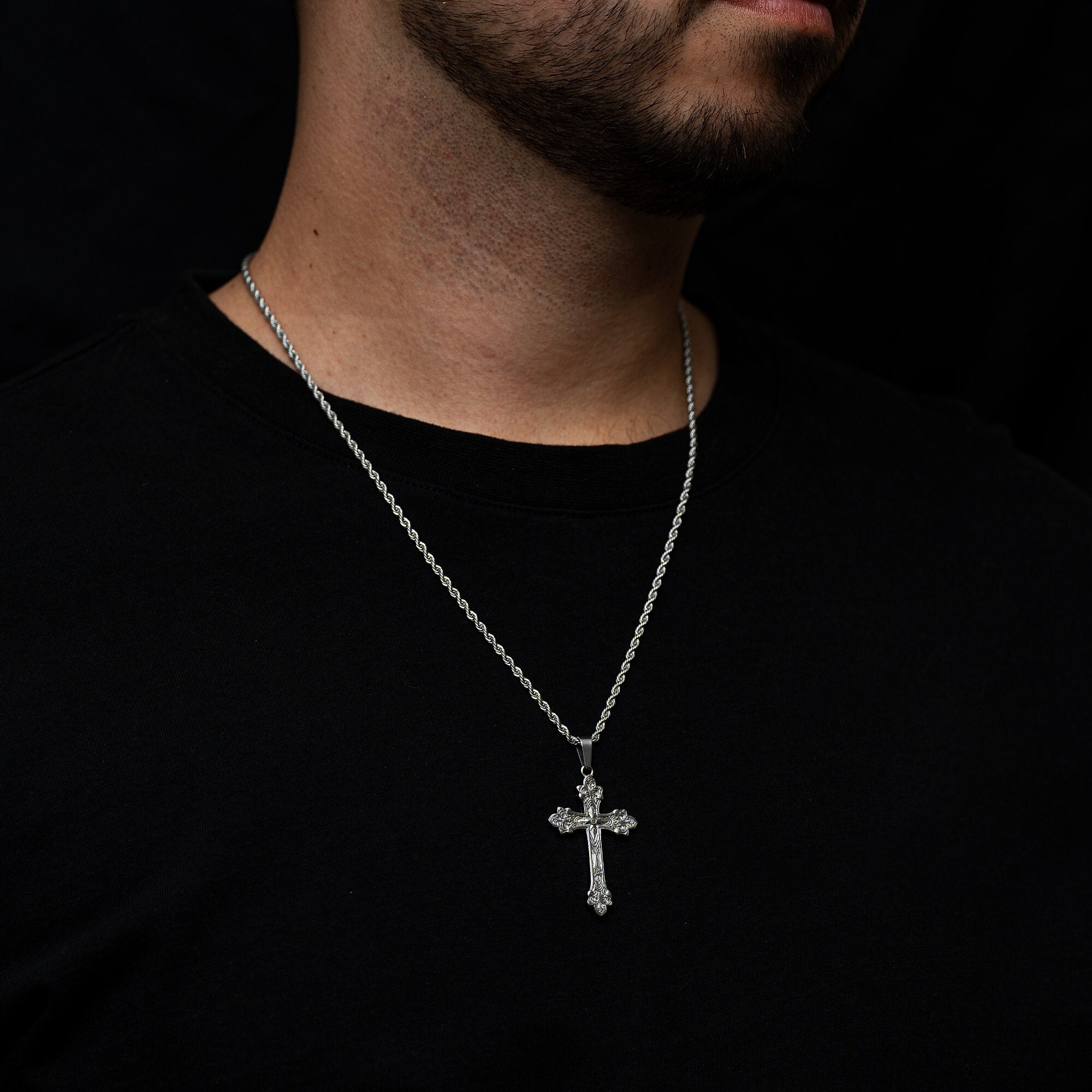 MERTTURM Collier Croix Homme Noir/Argenté/Doré Acier