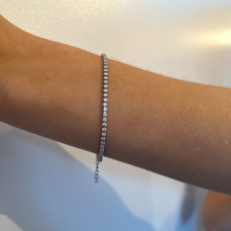 Herrenarmband, dünne silberne Tennisarmbandkette, 2 mm Diamant-Tenniskette, Edelstahlkette, Diamantarmbänder von Twistedpendant Bild 4