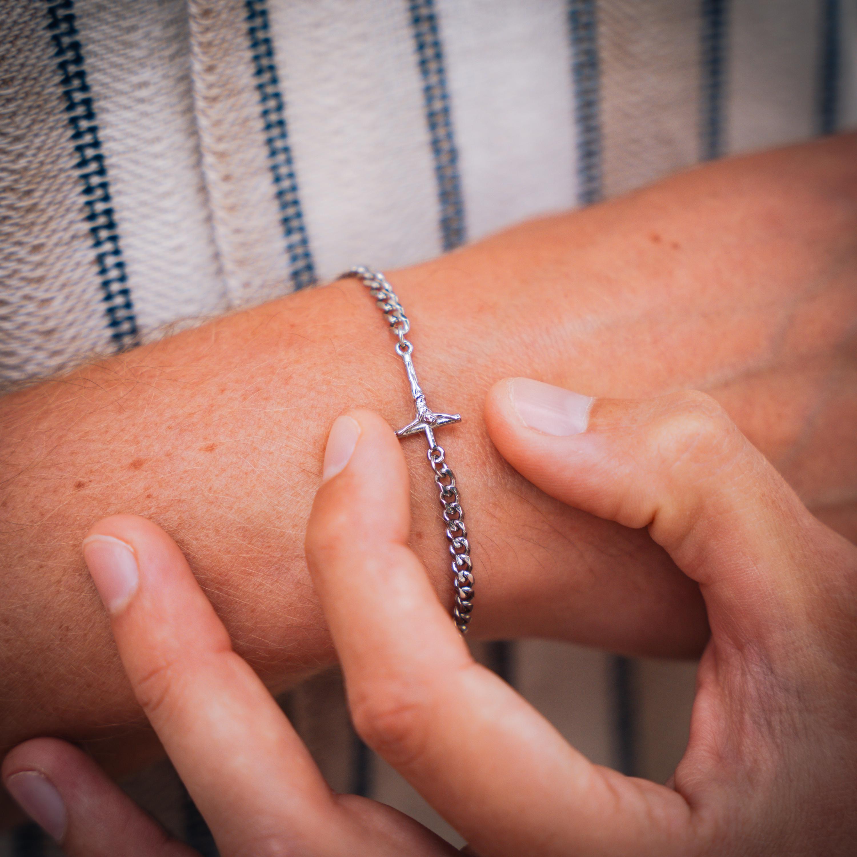 Silver Mens Bracelet - 3mm Crucifix Charm Bracelet - Mens Bracelet