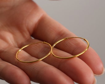 Boucles d'oreilles créoles en argent sterling plaqué or 18 carats, simples et délicates - Grandes boucles d'oreilles dorées - Idée cadeau (Royaume-Uni)