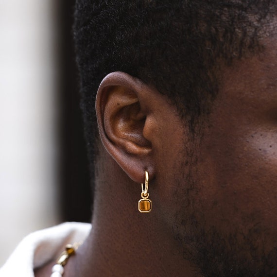 What Style of Earrings Should Men Wear? – GTHIC