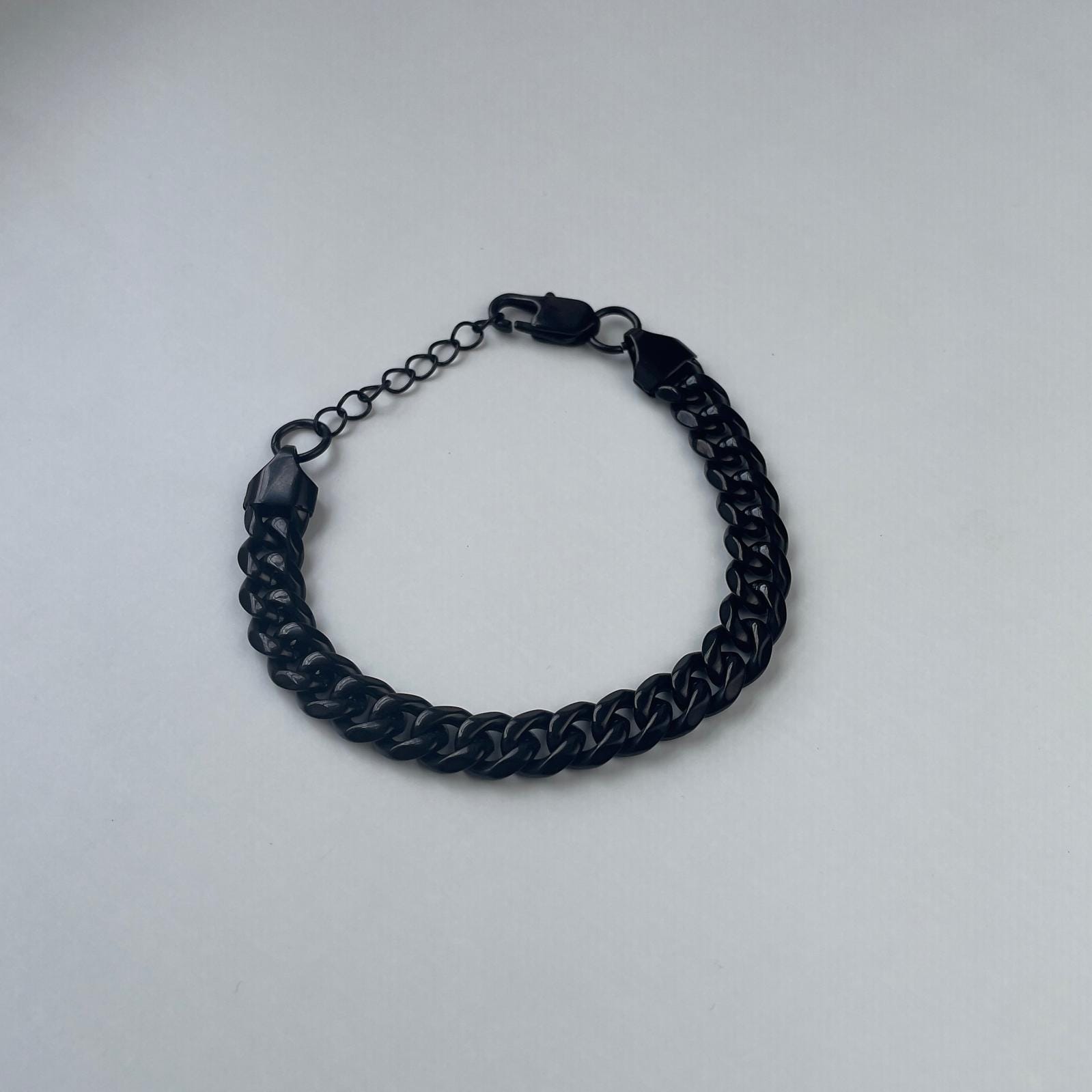 アクセサリー GARNI Track Chain Bralelet Cubic Zirconia 10mm Curb Chain Bracelet in Solid Sterling