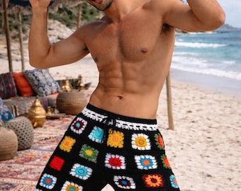 Pantaloncini da uomo lavorati a mano all'uncinetto con motivo "Grandma Square": stile festival