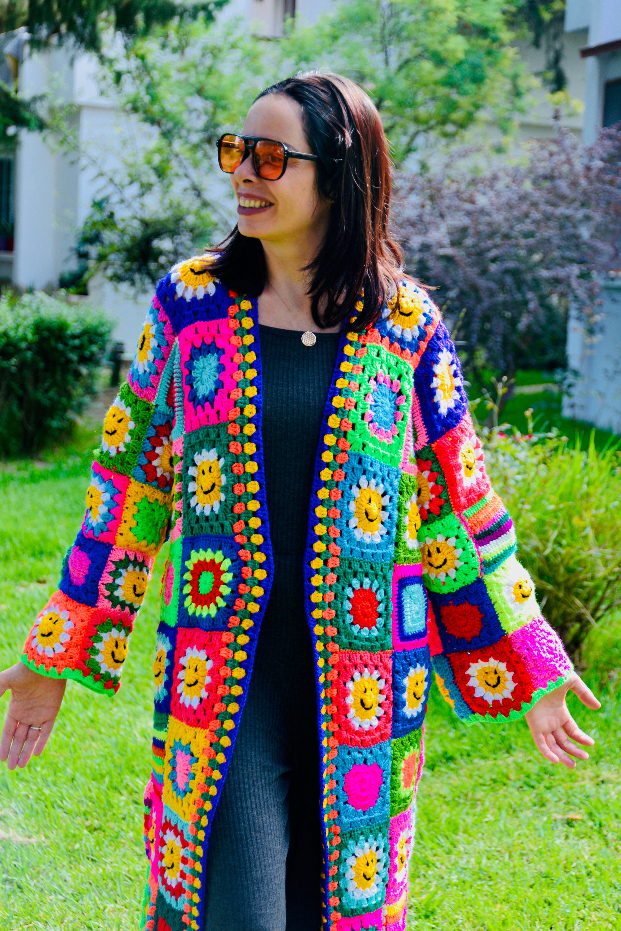 トップス W FACE COLOR MIX HOLE SLEEVE CARDIGAN Smiley Face Winter Patchwork Cardigan - Etsy