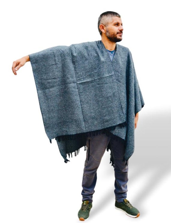 Tot ziens Omgaan De neiging hebben Buy Grey Poncho Men Winter Mens Wear Wool Poncho Men Warm Online in India -  Etsy