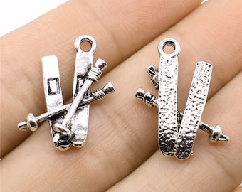 12PCS Antique Silver Tone 3D Skis and Ski Poles Charm Pendant GGS189