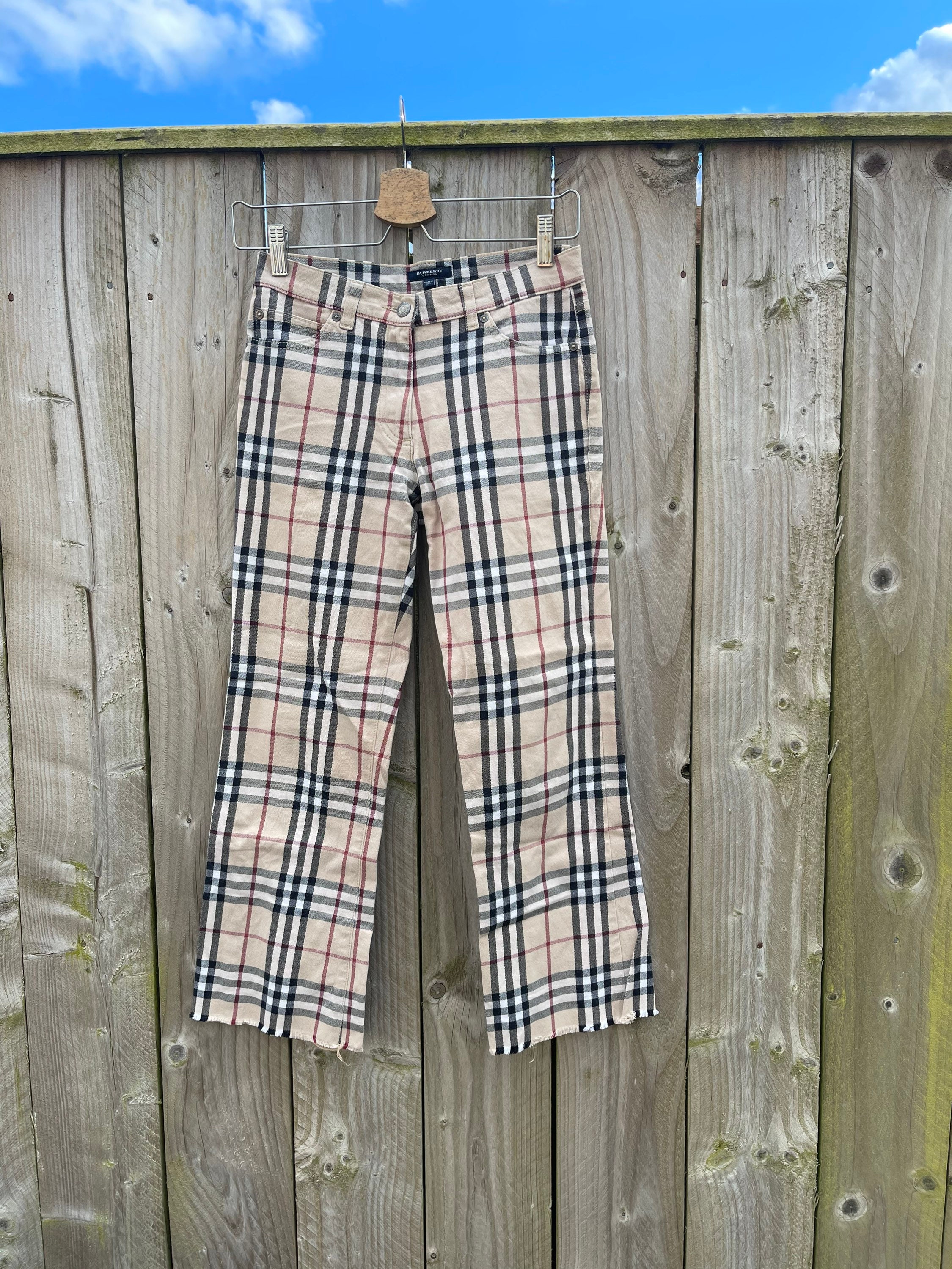 Details 73+ burberry check trousers super hot - in.cdgdbentre