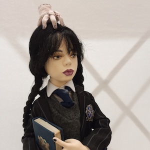 Mercoledì Addams Art Doll: bambola da collezione gotica fatta a mano, 21 pollici