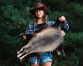 Dywan z naturalnej skóry borsuka, rustykalny wystrój Europy Środkowej
