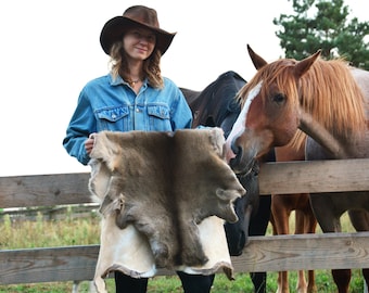MEILLEURE OFFRE !, peau de chevreuil, peau de cerf naturelle, tapis, décoration d'intérieur en daim, le cadeau parfait pour les amoureux de la nature