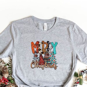 Merry Christmas Shirt, Christmas Shirt, Cute Christmas Shirt, Funny Christmas Shirt, Holiday Shirt, Christmas Gift, Women Christmas T-shirt