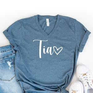 Tia Shirt, Aunt T-shirt, Auntie Established Shirt, Tia With Heart Shirt, Pregnancy Announcement Tee, Aunt Life, Aunt Shirt, Gift for Auntie,