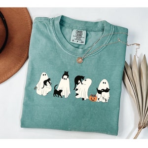 Ghost Cat T-Shirt, Comfort Colors® Cute Cat Ghosts Shirt, Spooky Season Cat Tee, Cat Lovers Shirt, Retro Halloween Cat Shirt, Spooky Season