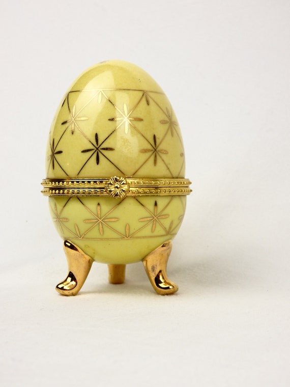 Yellow Enamel on Porcelain Egg Shaped Hinged Foot… - image 2