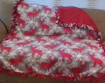 Red Reindeer No Sew Fleece Blanket