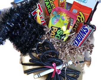 Graduation Cap Gift Box with Mixed Full Size Candy Bars   Grad Cap