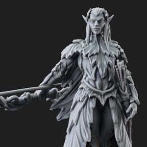 Autumn Eladrin miniature for Dungeons and Dragons