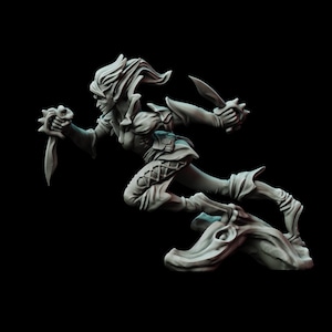 Female Elf Rogue &quot;Quicksilver&quot; miniature for Dungeons and Dragons