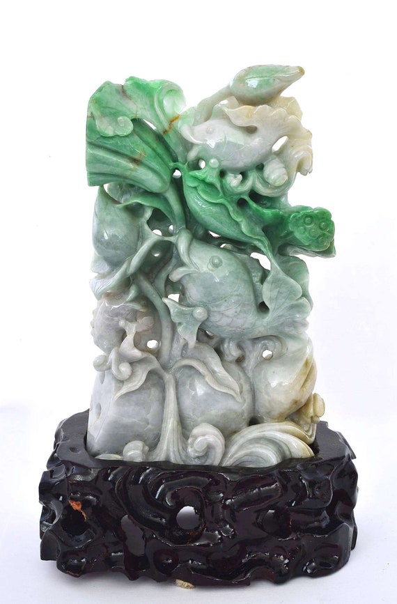 ヴィンテージ中国翡翠ジェダイト彫刻蓮根と魚の木製スタンド - Etsy 日本