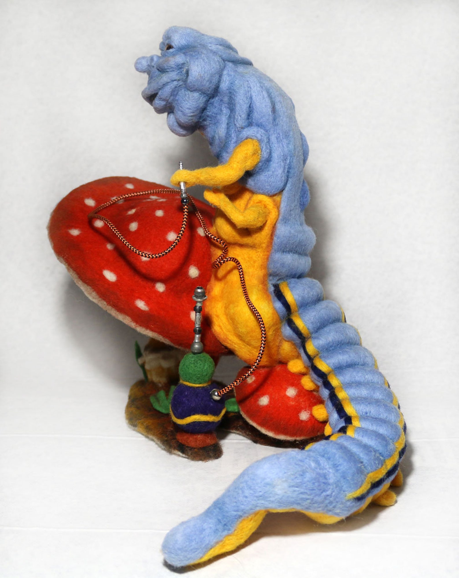 alice in wonderland caterpillar absolem