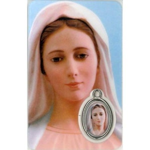 Carte médaille prière Notre Dame de Medugorje pour vos dévotions, carte de prière à offrir, cadeau idéal pour des fêtes religieuses.