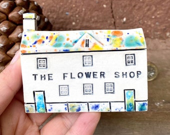 The Flower Shop, Tiny Ceramic House , Miniature house, British Houses, Cute Pottery Village, Home Decoration Colourful Mini Cottage