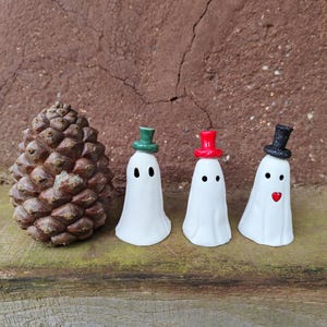 Handmade Ceramic Ghost Decorations with Top Hats – Whimsical and Festive Home Decor