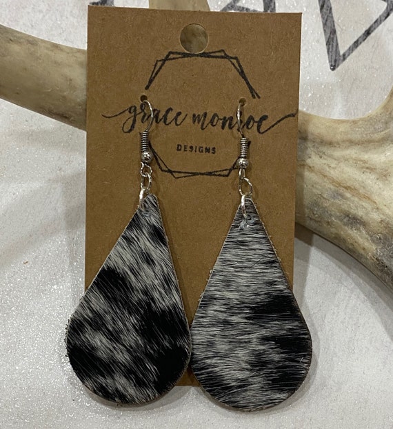 Paparazzi “Hiss Hiss” Brown Earrings Paparazzi “Hiss Hiss” Brown Earrings