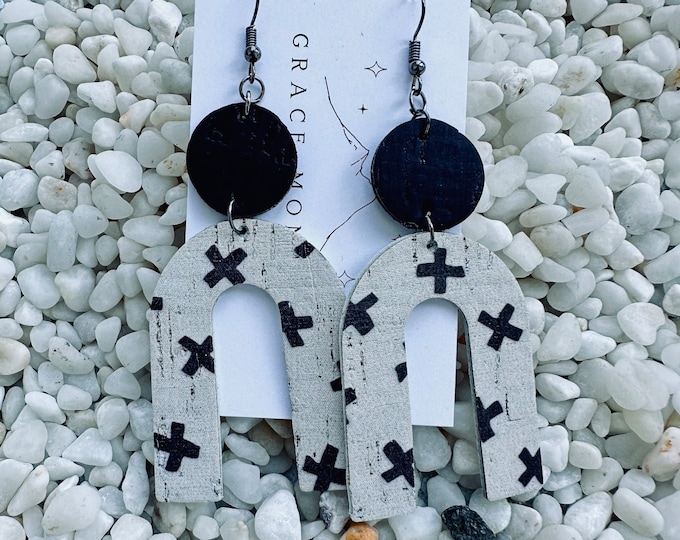 Black and White Criss Cross Earrings, Cork and Leather Earrings, U shaped Earrings, Arch Shaped Earrings, Trending Earrings, Criss Cross
