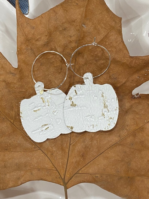 White Pumpkin Leathered Cork Earrings, White Birch Pumpkin Earrings, Seasonal Fall Earrings, Pumpkin Earrings, Trending Earrings, Gift