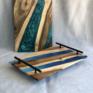 Wooden serving resin Tray | kitchen | Cheese Paddle | epoxy oak Board | Ocean surf handles | blue blau | Fütterungsbrett | sea currency gift