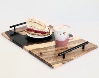 Wooden serving resin Tray | handmade | Cheese Paddle | epoxy oak Board | Platters | Tablet | Walnut | Fütterungsbrett | Anniversary gift
