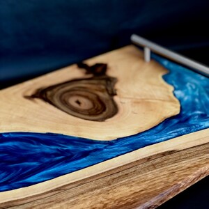 Wooden serving resin Tray kitchen Cheese Paddle epoxy oak Board Ocean surf handles blue blau Fütterungsbrett sea currency gift image 4