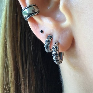 Oxidized skull  hoop earrings, hoop earrings, huggie earrings, huggie hoop, gothic jewelry, mens hoops, skull earrings, skull hoops
