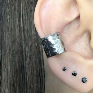 Ear cuff, gothic ear cuff, hammered ear cuff, textured ear cuff, gothic jewelry, gothic earring, viking jewelry, wide ear cuff, cuff earring