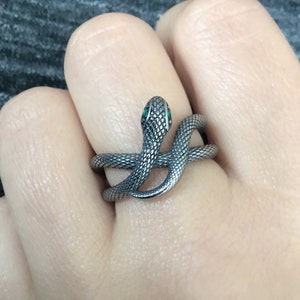 Snake ring,Snake ring with emerald CZ eye, Serpent ring, snake ring ,snake jewelry, gothic jewelry,  snake jewelry