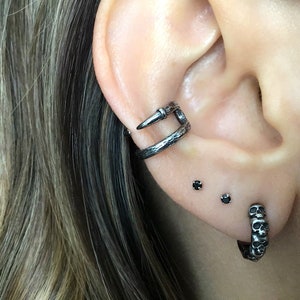 Claw Ear cuff, gothic ear cuff, stainless steel earrings, ear cuff, gothic earrings, claws ear chug, cuff earrings, mens ear cuff, cartilage
