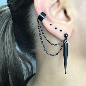 Ear cuff with spike earring, spike earrings, mismatched earrings, black earrings, gothic earrings, earring with cuff, cuff with earrings