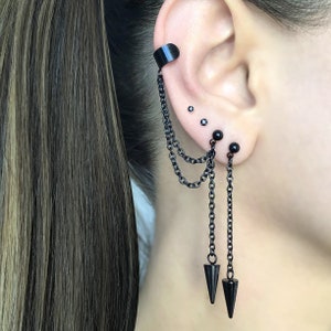 Spike earring with ear cuff, Mismatched earrings, spike earrings, black earrings, gothic earrings, earring with cuff, cuff with earrings