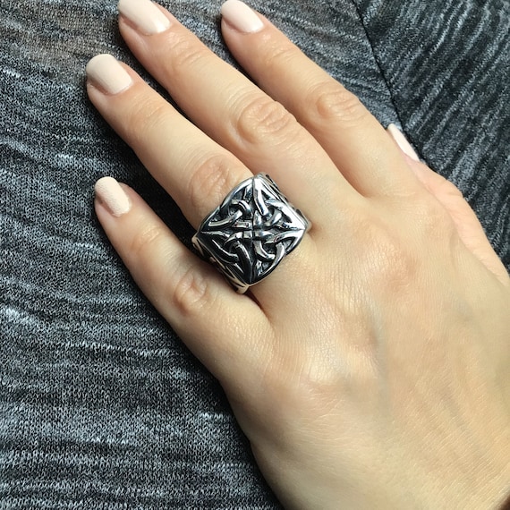 Celtic knot signet ring Celtic ring 4 point Celtic knot ring stainless steel ring unisex ring signet ring viking ring