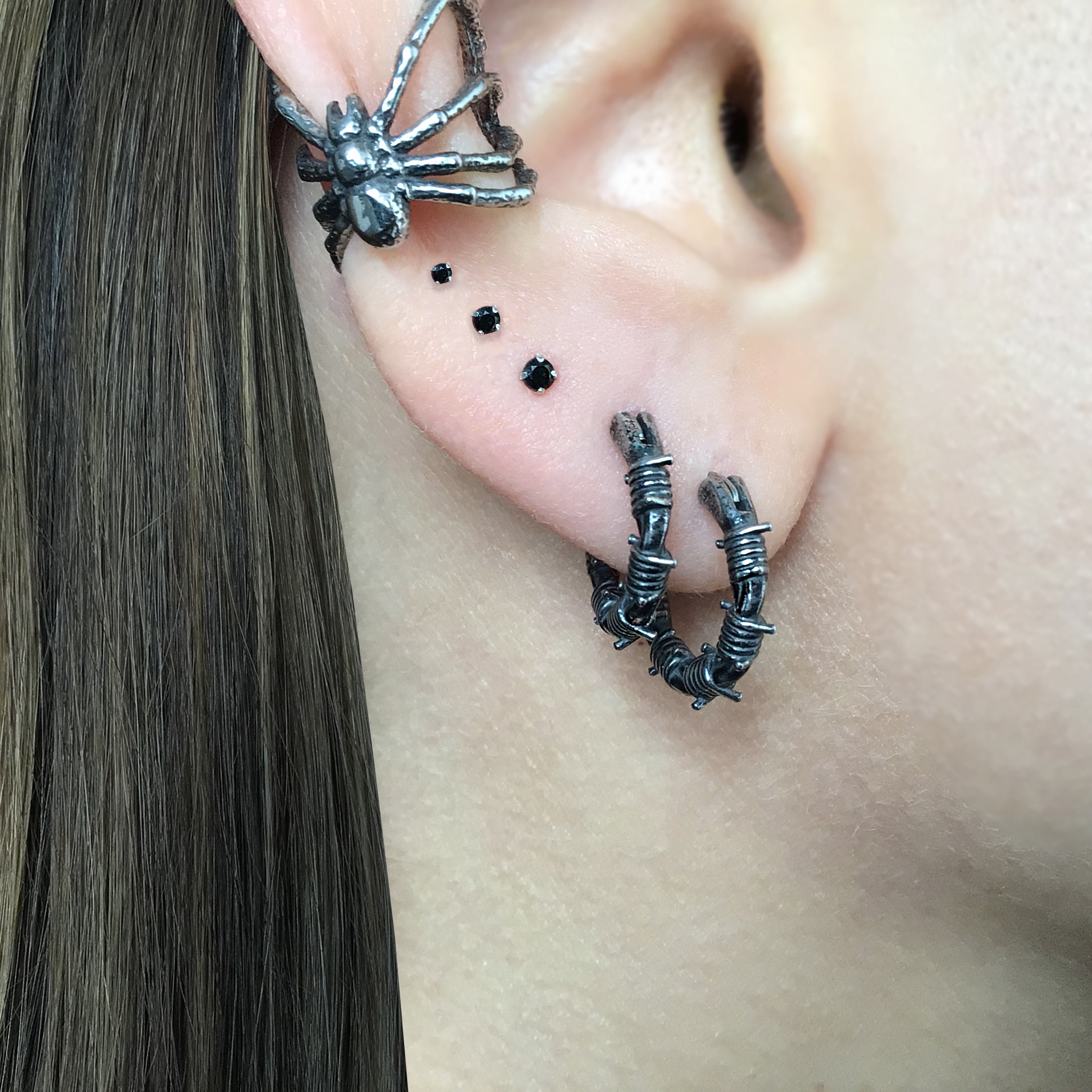 関送込 OHTNYC BARBED WIRE EARRINGS il_fullxfull.3689337965_7a5k.jpg