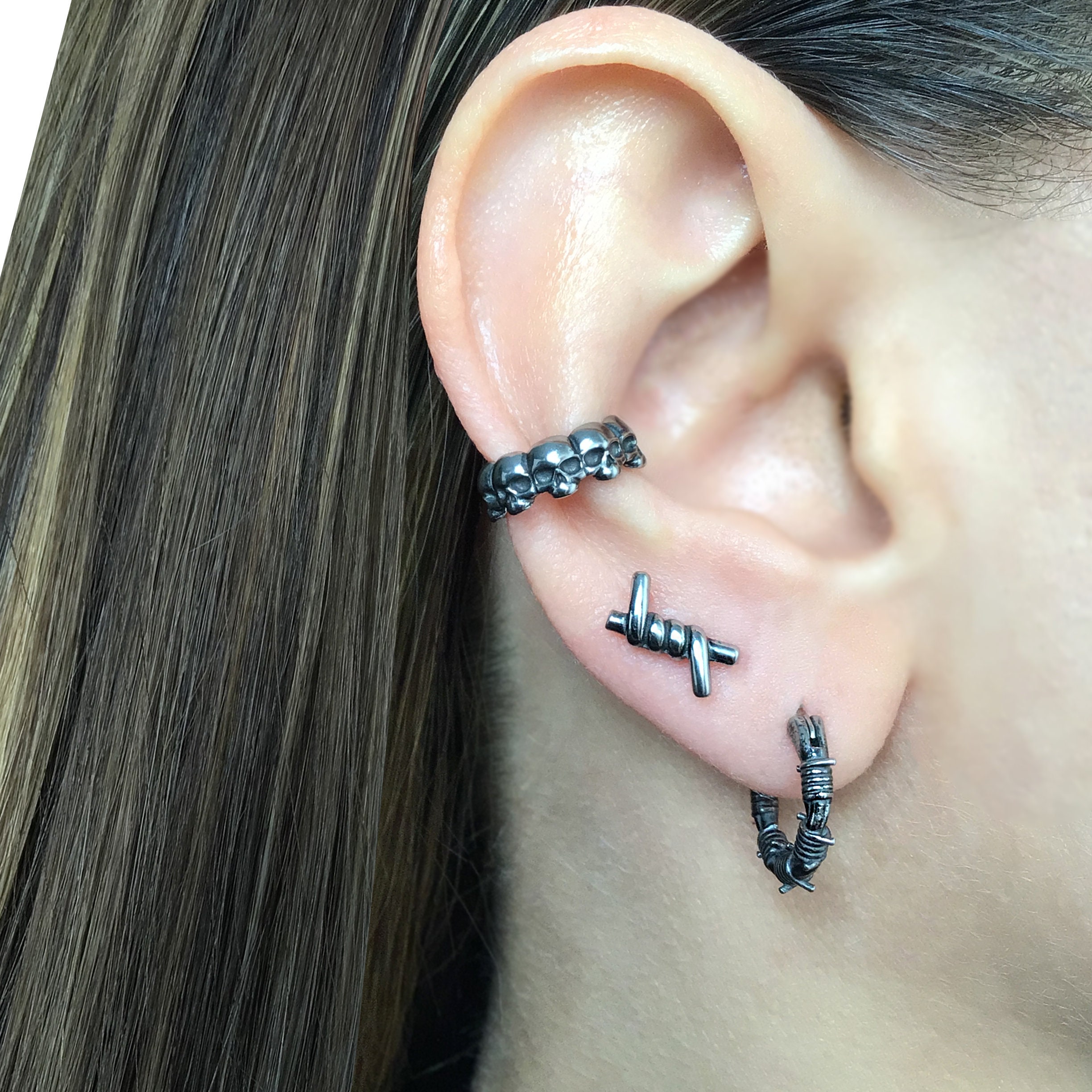 関送込 OHTNYC BARBED WIRE EARRINGS il_fullxfull.3641725124_n13y.jpg